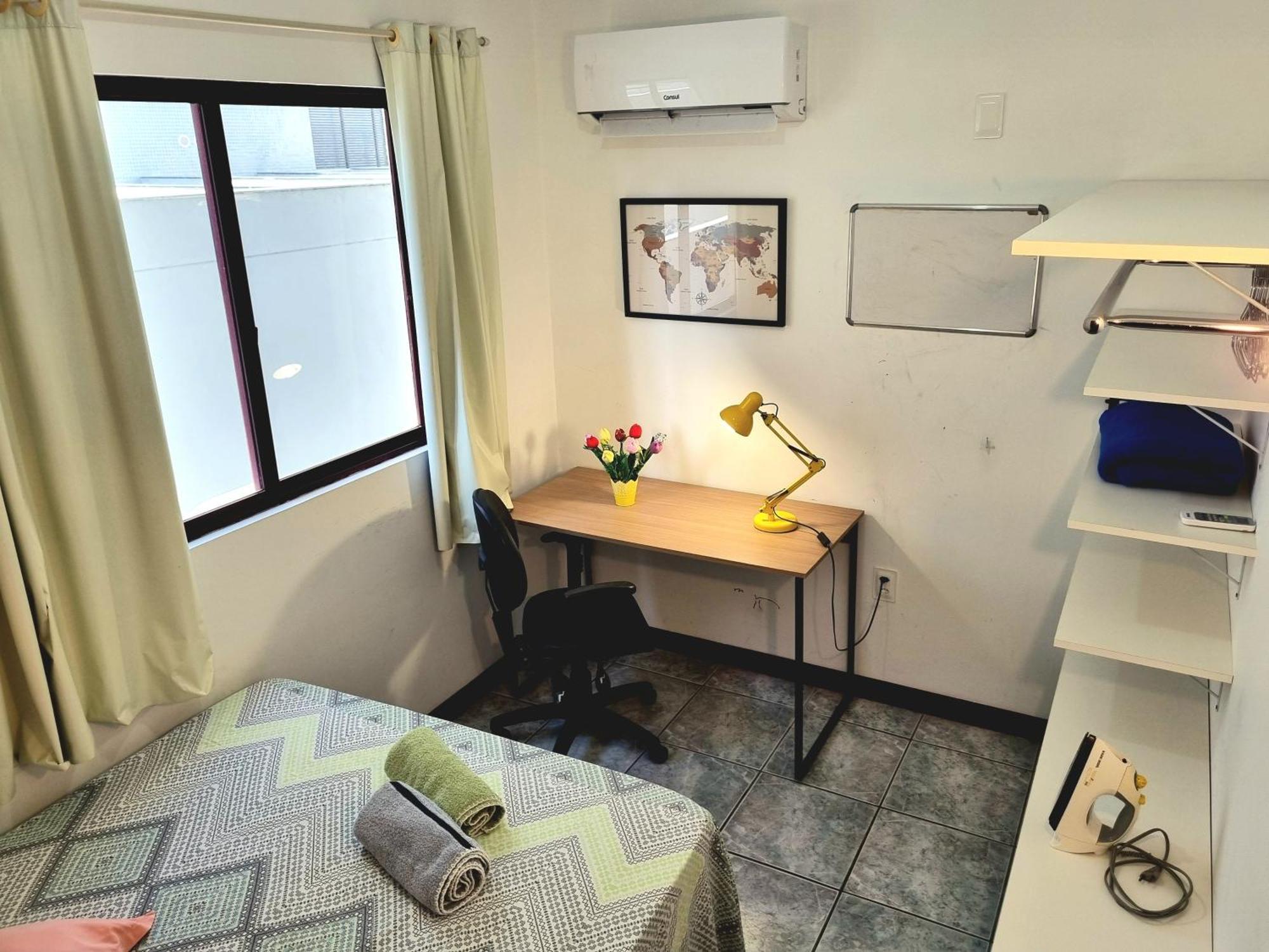 Uma Quadra E Meia Do Mar Ar Wifi Smart Tv Apartamento
